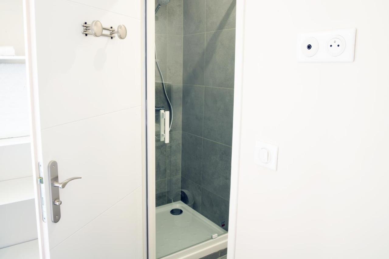 T2 - 28M2 Avec Cour Et Stationnement, Wifi Et Linge Fournis Apartment Angouleme Bagian luar foto